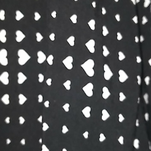 torrid hearts on black skirt - Picture 2 of 7